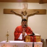 Wprowadzenie relikwii - celebruje ks. Franciszek